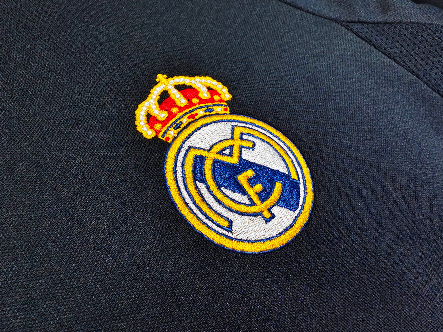 Real Madrid 03-04 Visitante Retro