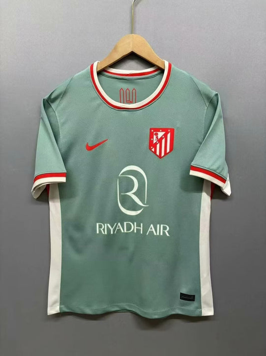 Atlético de Madrid 24-25 Visitante