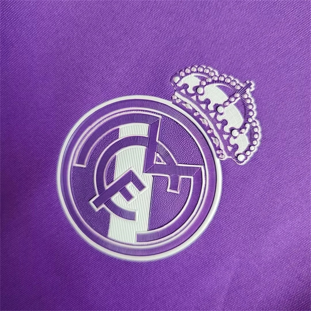Real Madrid 16-17 Retro