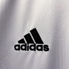Real Madrid  22-23 Local