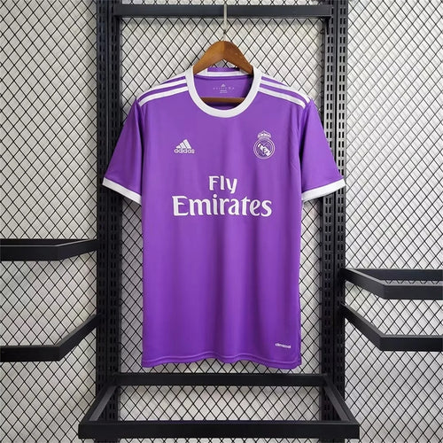 Real Madrid 16-17 Retro