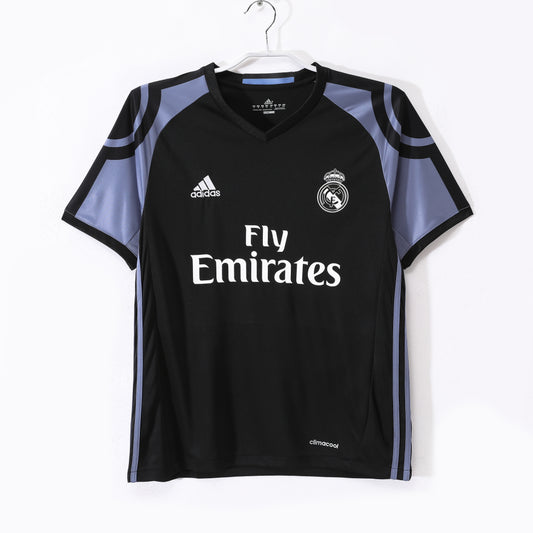 Real Madrid 16-17 Visitante
