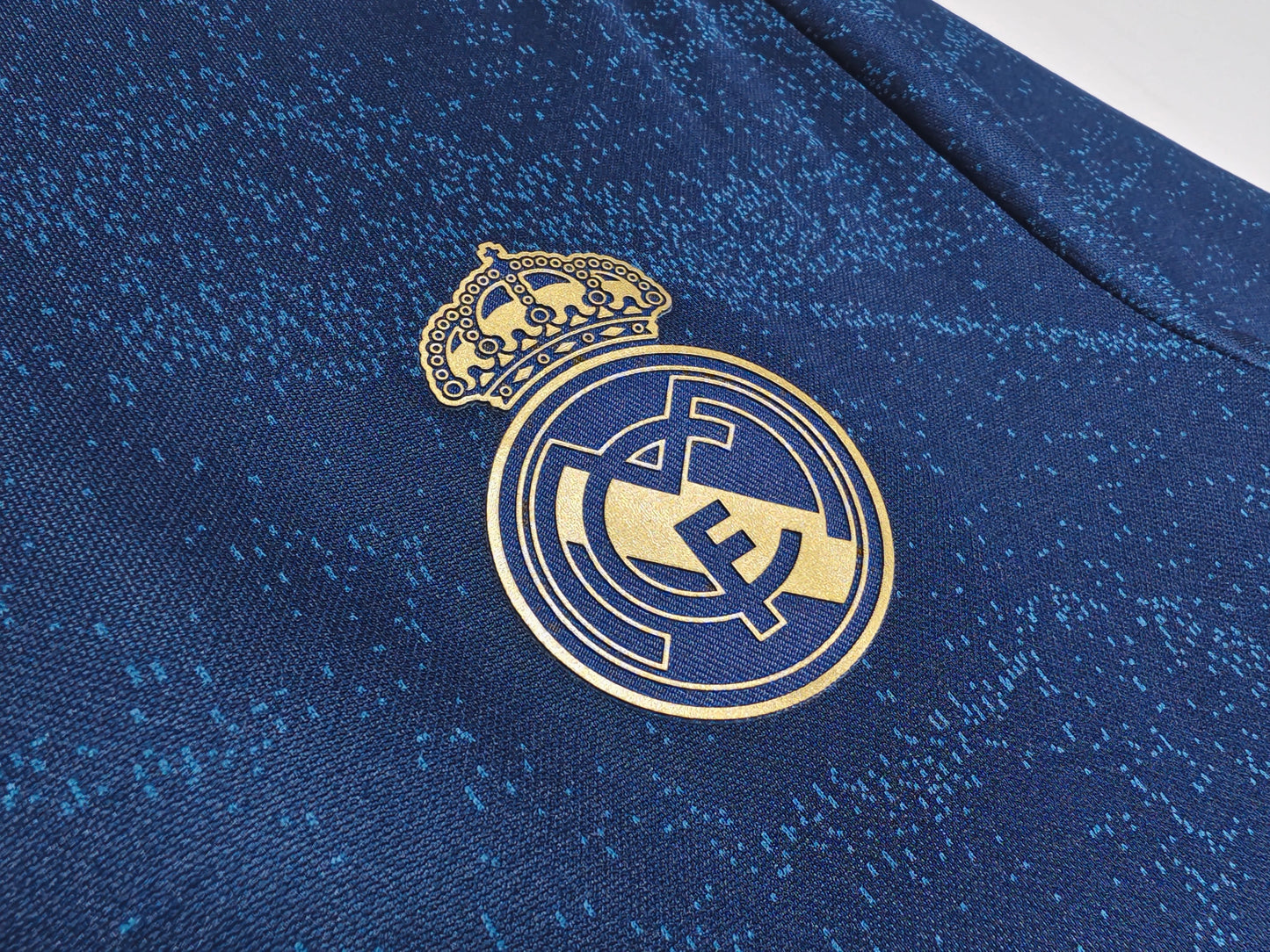 Real Madrid  19-20 Visitante Retro
