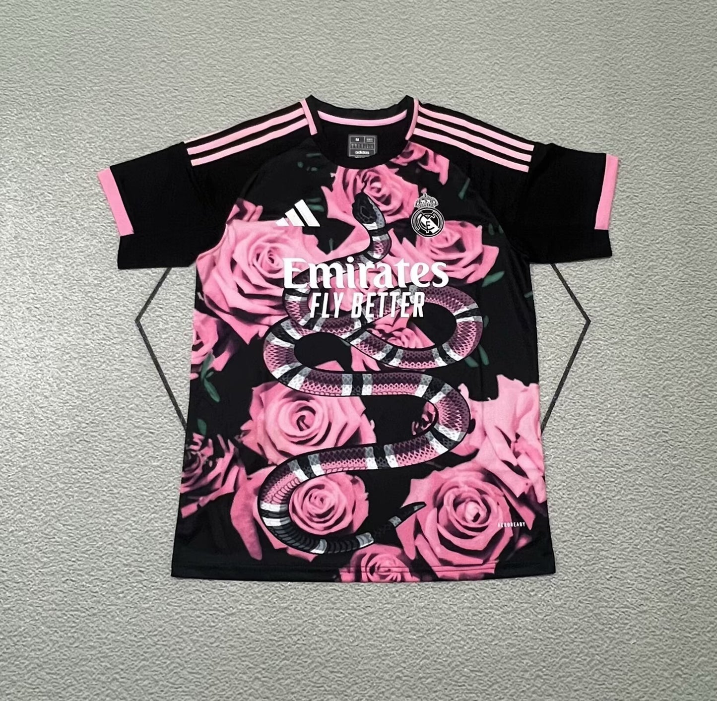 Real Madrid  25-26 Ed Serpiente Rosa